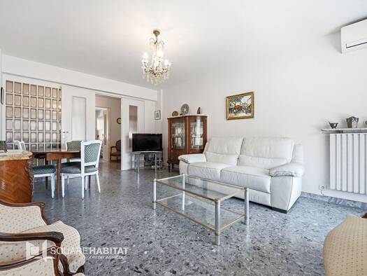 Appartement à vendre 350 000 € 3 pièces 2 chambres 80,24 m² Étage 2/5 République Cannes 06400