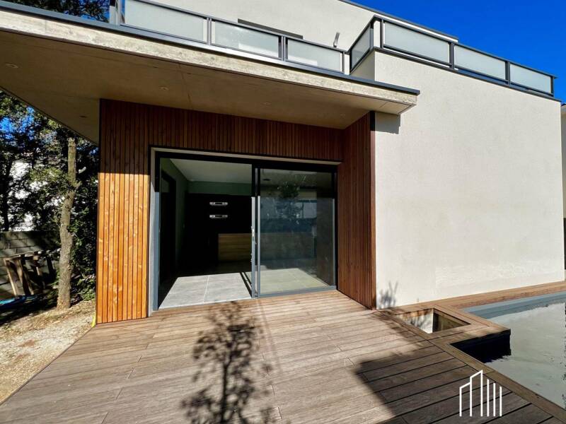 Maison à louer, 132m², SAINT MATHIEU DE TREVIERS