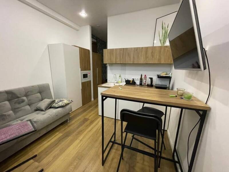 Maison à louer, 17m², PARIS 18E