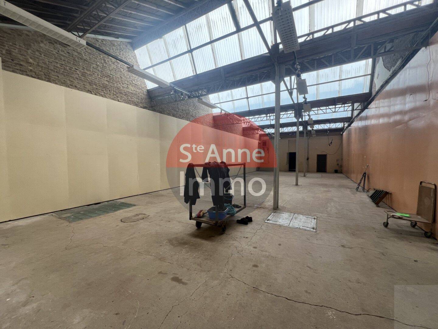 Maison à vendre, 950m², ROSIERES EN SANTERRE