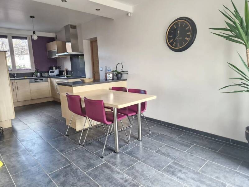 Maison à vendre, 150m², VOISINS LE BRETONNEUX