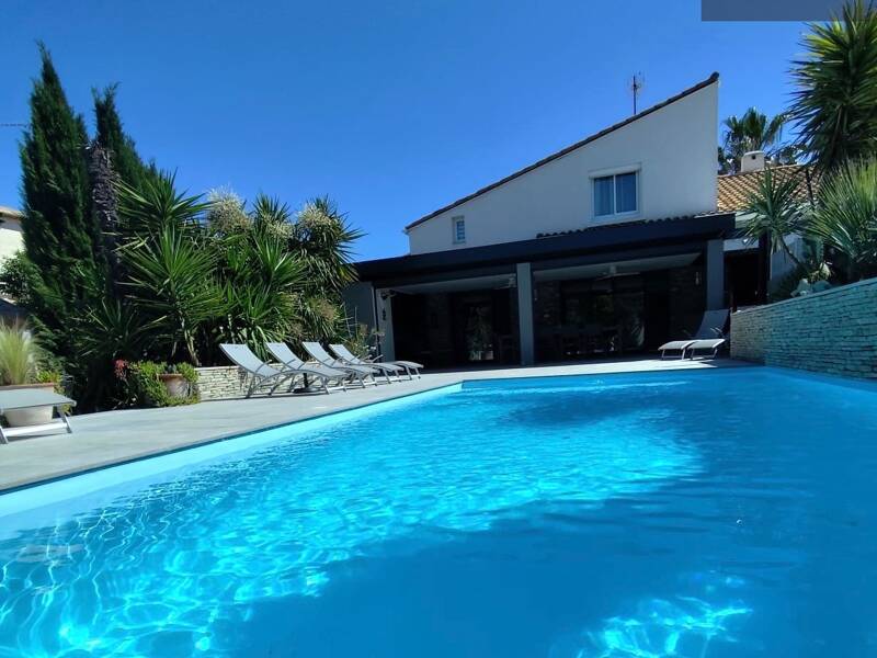 Maison à vendre, 200m², SAINT LAURENT D'AIGOUZE