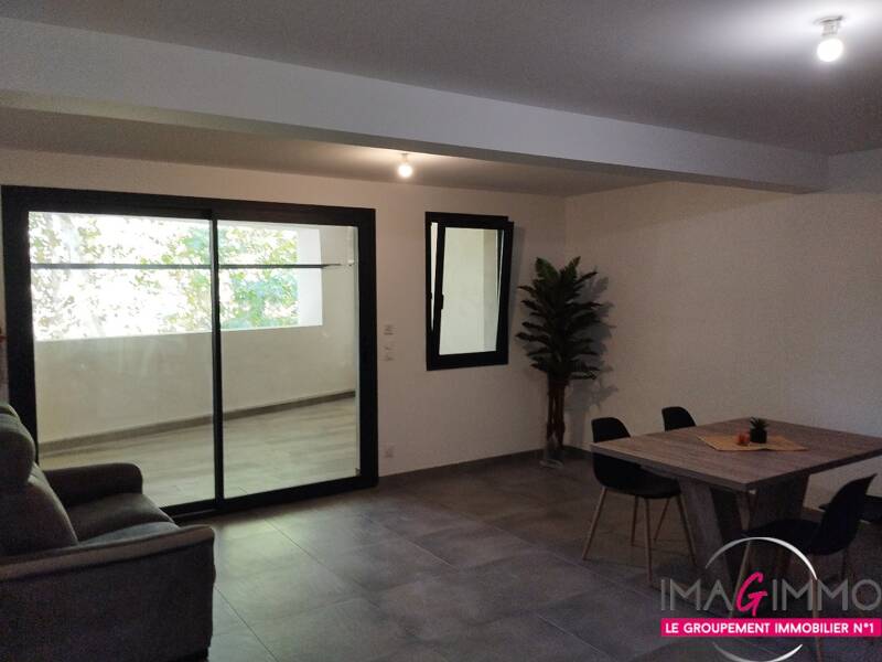 Maison à louer, 49m², POUSSAN