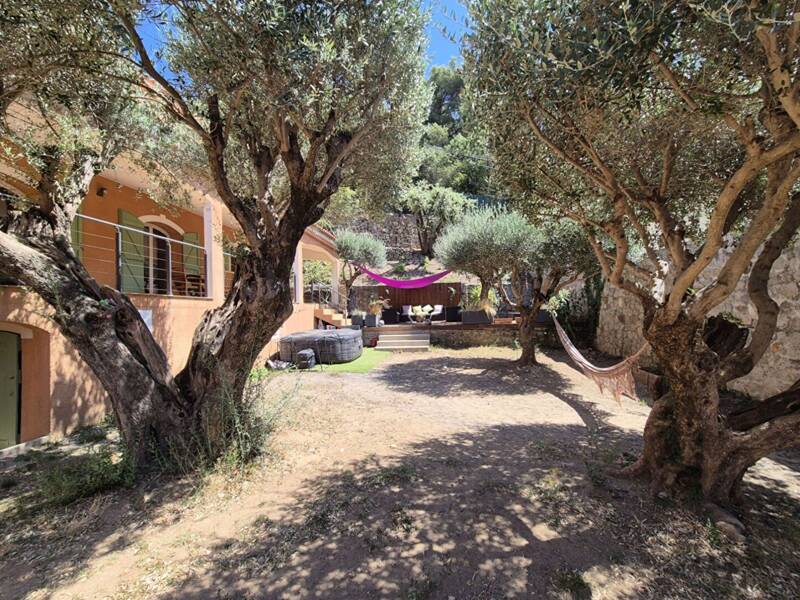 Maison à vendre, 182m², LE REVEST LES EAUX