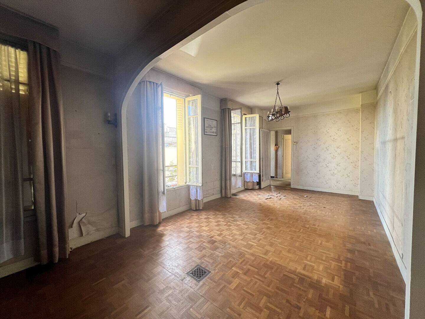 Maison à vendre, 143m², SAINT MAUR DES FOSSES