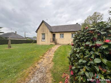 Maison à vendre 157 900 € 4 pièces 2 chambres 90 m² 4 518 m² de terrain Saint Denis de Gastines 53500