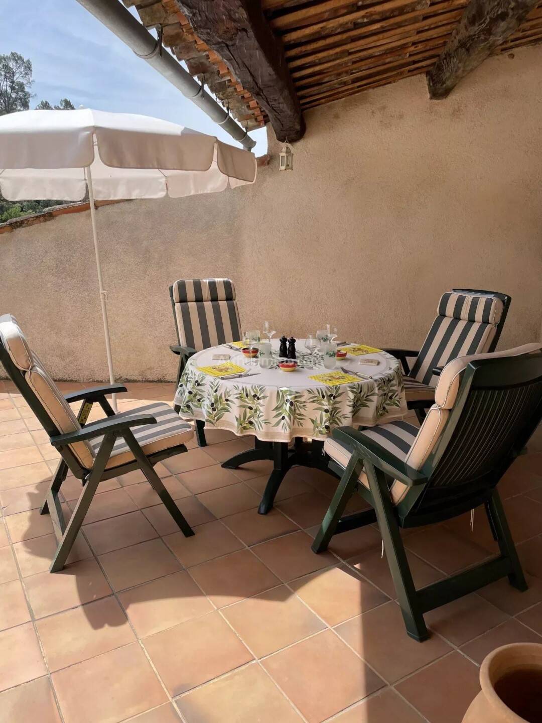 Maison à vendre, 122m², ENTRECASTEAUX
