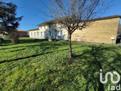 Maison à vendre 370 000 € 7 pièces 4 chambres 195 m² 1 140 m² de terrain Savignac-de-l\'Isle 33910