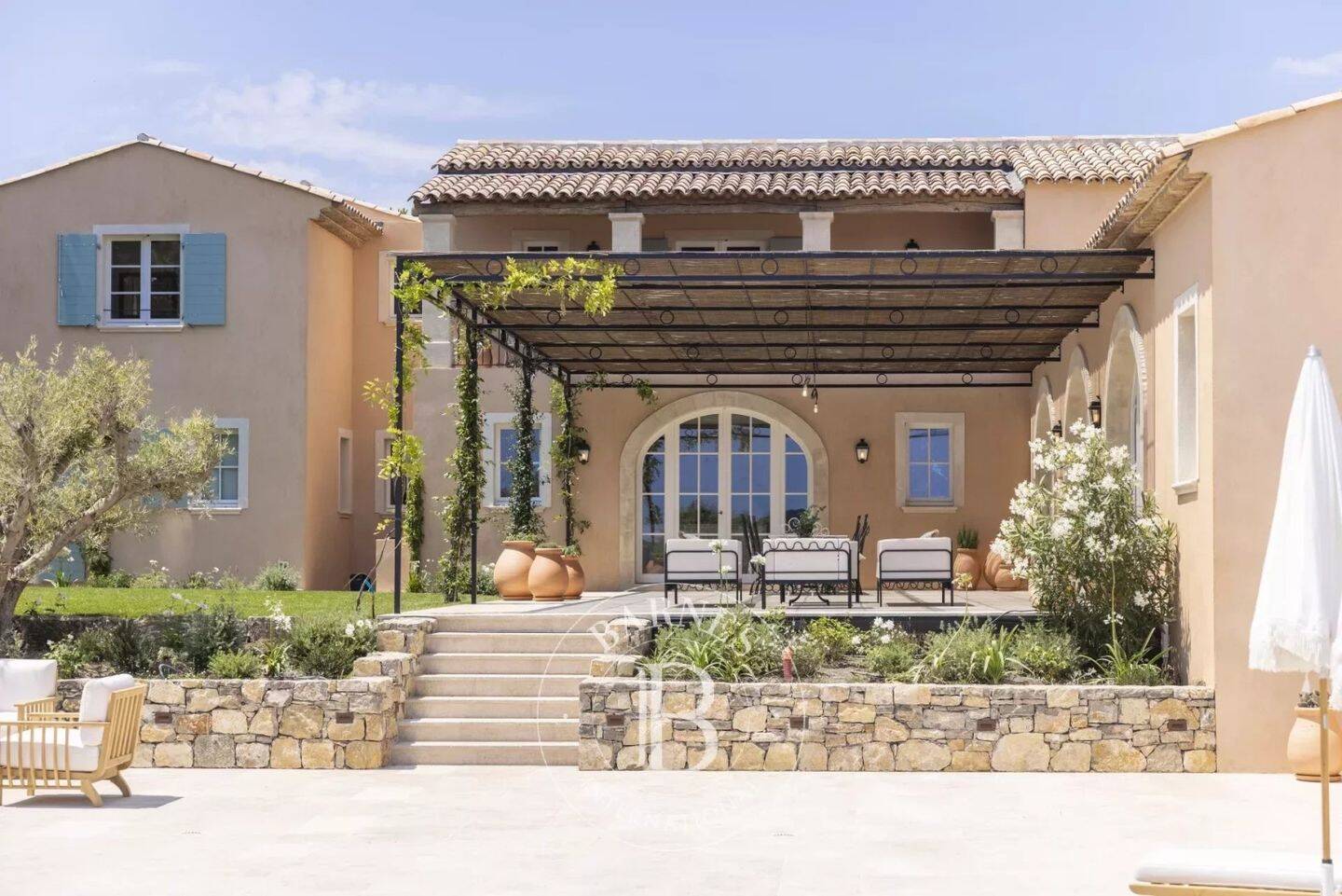 Maison à vendre, 560m², LA CROIX VALMER