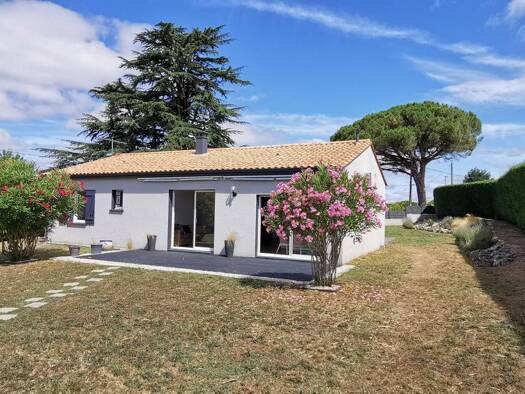 Maison à vendre 249 000 € 4 pièces 3 chambres 89,44 m² 1 154 m² de terrain Pugnac 33710