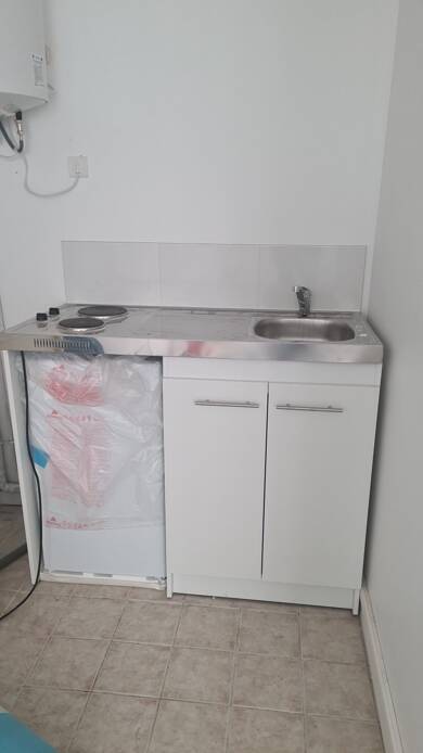 Appartement à louer 610 € 1 pièce 14 m² RDC/1 Centre Ville Beaumont-sur-Oise 95260