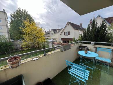 Appartement à louer 970 € 4 pièces 3 chambres 93,3 m² Étage 1/1 Les Bruyeres Le Petit Quevilly 76140