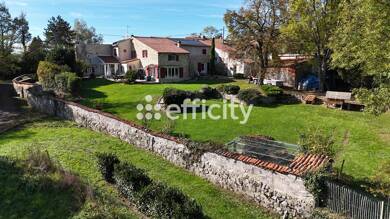 Maison à vendre 479 000 € 10 pièces 5 chambres 282 m² 12 576 m² de terrain Billom 63160