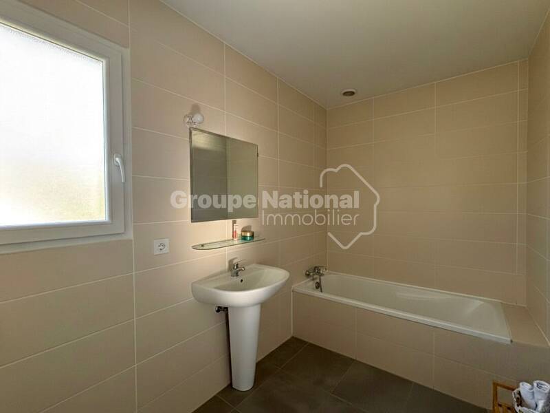 Maison à louer, 85m², ENSUES LA REDONNE