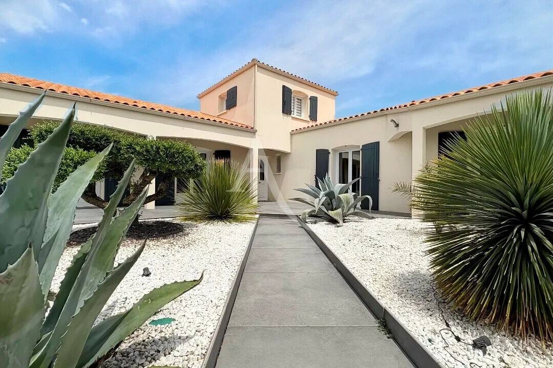 Maison à vendre, 162m², SAINTE RADEGONDE DES NOYERS