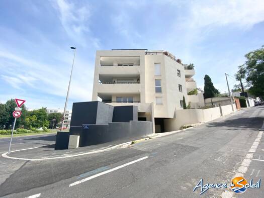 Appartement à louer 706 € 3 pièces 2 chambres 55,5 m² Étage 1/3 Ancien Hôpital Béziers 34500