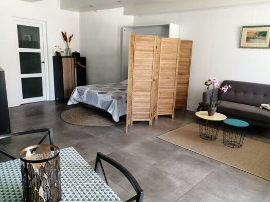 Appartement à vendre 123 000 € 1 pièce 41 m² RDC Zone Urbaine Lambesc 13410