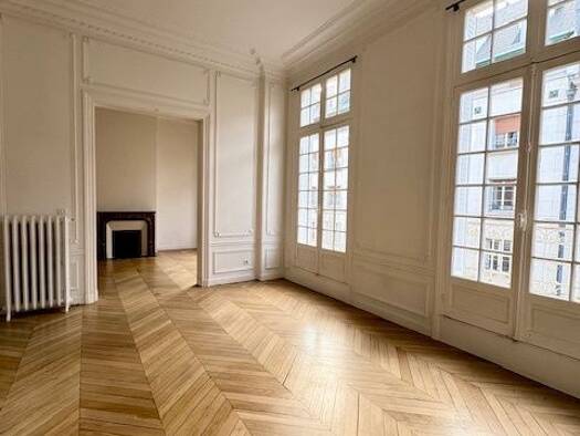 Appartement à vendre 435 000 € 5 pièces 3 chambres 129,5 m² 2ème étage Orléans 45000