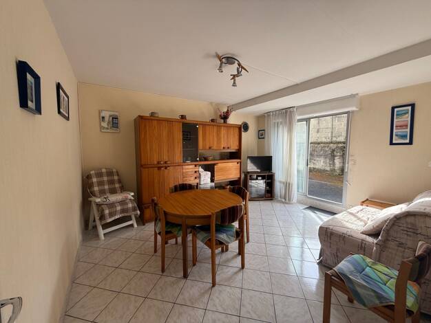 Appartement à vendre 147 000 € 2 pièces 1 chambre 49 m² RDC Royan 17200
