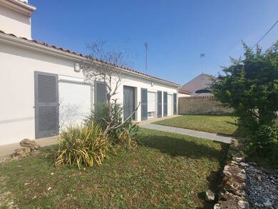 Maison à vendre 299 990 € 6 pièces 4 chambres 140 m² 651 m² de terrain Centre Urbain Lucon 85400