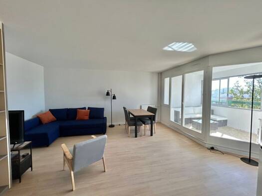 Appartement à louer 530 € 5 pièces 4 chambres 92 m² Centre Administratif Évry-Courcouronnes 91000