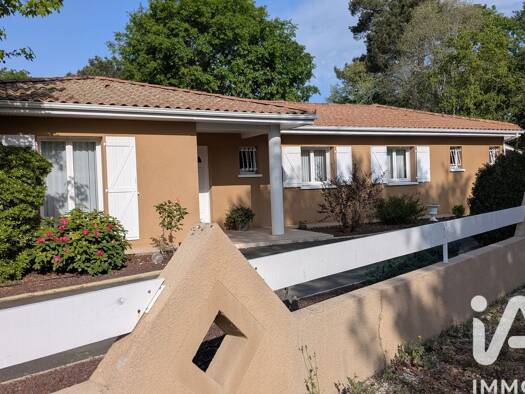 Maison à vendre 570 000 € 6 pièces 4 chambres 140 m² 945 m² de terrain Le Las Saint-Jean-d'Illac 33127