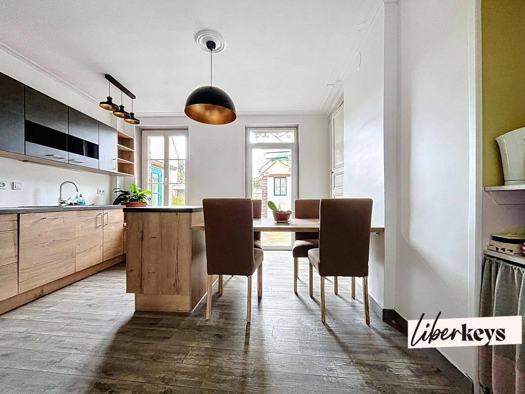 Maison à vendre, 135m², SAINT LUBIN DES JONCHERETS