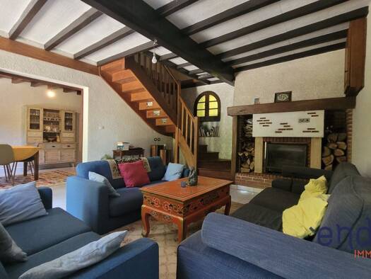 Maison à vendre 179 000 € 7 pièces 3 chambres 133 m² 7 100 m² de terrain Madiran 65700