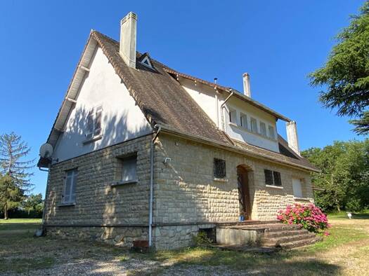 Local commercial à vendre 536 000 € 250 m² de surface de vente Saint-Émilion 33330