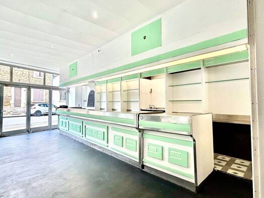 Local d'activités à louer 996 € 167 m² d'espace de stockage Village Bédarrides 84370