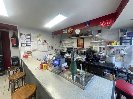 Bar / Café à vendre Fonds de commerce 81 200 € 45 m² d'espace de restauration Nord Ouest Gretz Armainvilliers 77220