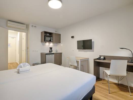 Appartement à louer 899 € 1 pièce 20 m² Beauté Baltard-Le Port Nogent-sur-Marne 94130