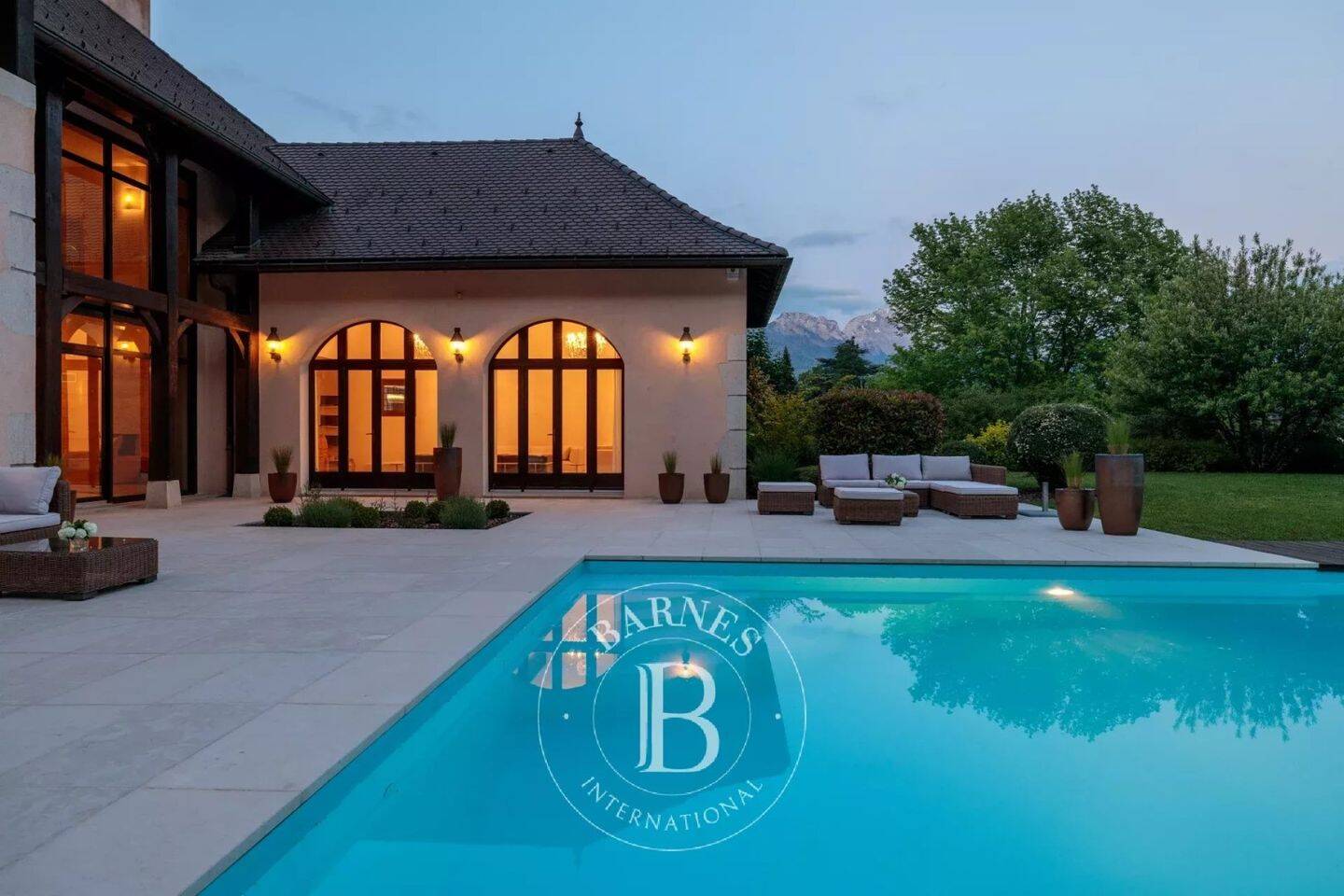 Maison à vendre, 570m², SEVRIER