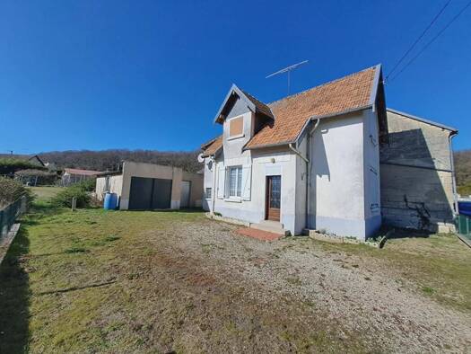 Maison à vendre 65 000 € 3 pièces 2 chambres 62 m² 1 053 m² de terrain Verneuil-sous-Coucy 02380