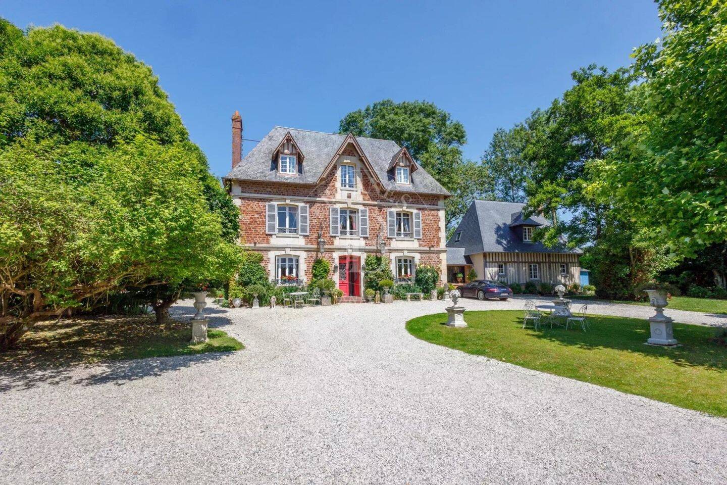 Maison à vendre, 330m², TOURGEVILLE