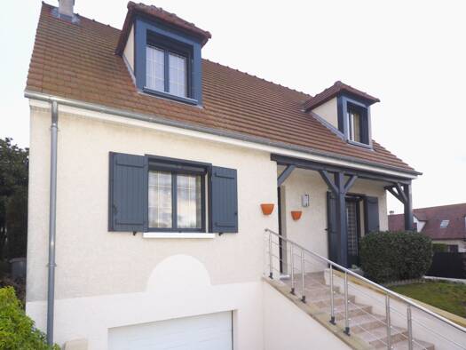 Maison à vendre 380 000 € 6 pièces 3 chambres 100 m² 505 m² de terrain Centre Nord Vaux-le-Pénil 77000