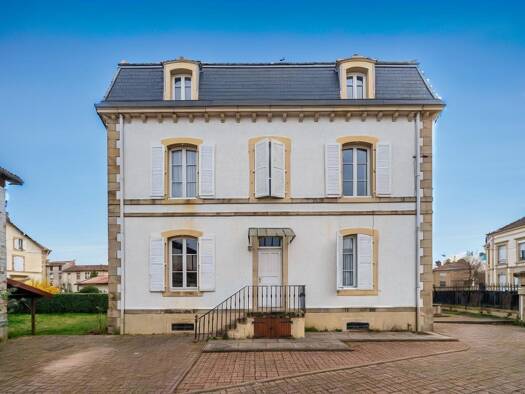 Maison à vendre 395 000 € 11 pièces 7 chambres 303 m² 899 m² de terrain Thaon-les-Vosges 88150