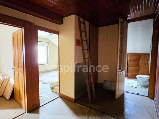 Appartement à vendre 260 000 € 5 pièces 3 chambres 105 m² Étage 3/3 Taninges 74440