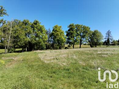 Terrain constructible à vendre 70 500 € 9 348 m² de terrain Château-Chervix 87380