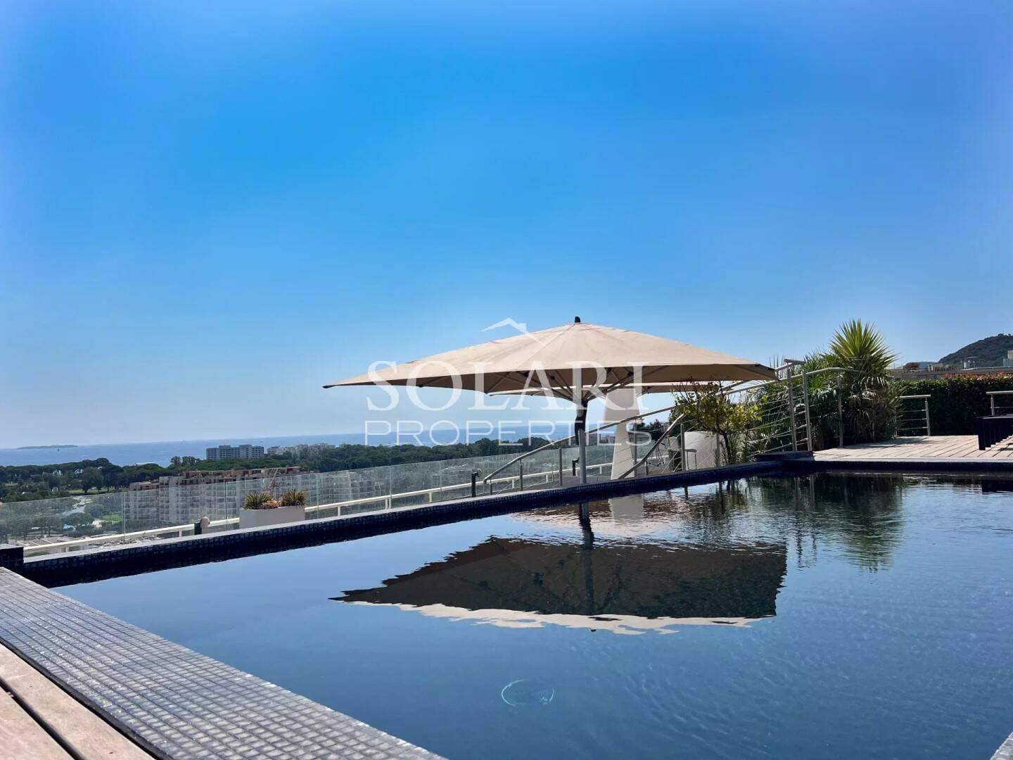 Maison à vendre, 200m², MANDELIEU LA NAPOULE