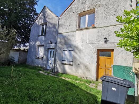 Immeuble à vendre 108 000 € 150 m² Pithiviers 45300