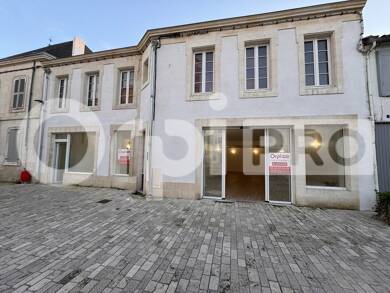 Local commercial à louer 3 000 € 84 m² de surface de vente La Couarde sur Mer 17670