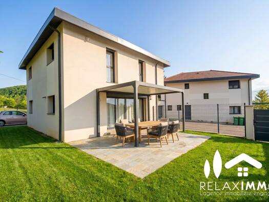 Villa à vendre 520 000 € 4 pièces 3 chambres 126 m² 392 m² de terrain Le Coteau Claix 38640