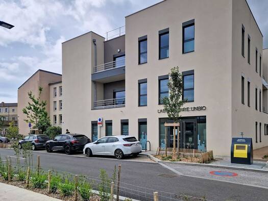 Local commercial à vendre 90 000 € 47 m² de surface de vente Mornant 69440