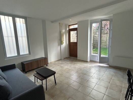 Appartement à louer 1 350 € 2 pièces 1 chambre 41 m² RDC Haut Pantin-Charles Auray Pantin 93500