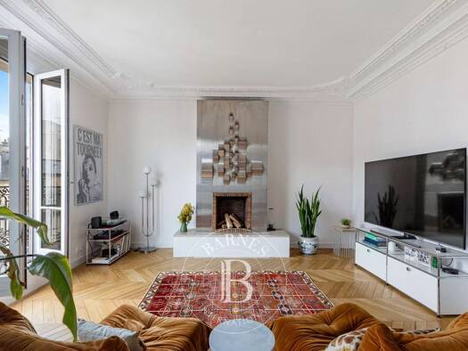 Appartement à vendre 1 595 000 € 5 pièces 3 chambres 159 m² Étage 5/7 Secrétan Paris 19ème arrondissement 75019