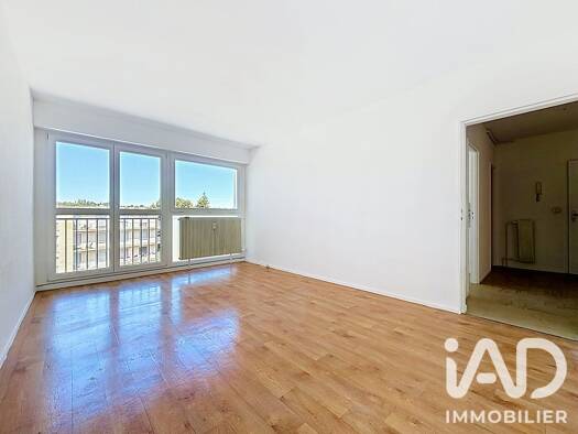 Appartement à vendre 145 000 € 3 pièces 2 chambres 75 m² Étage 4/4 Le Ban-Saint-Martin 57050