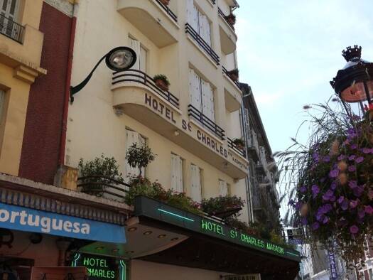 Hôtel à vendre Fonds de commerce 495 000 € 30 pièces 707 m² d'espace de restauration Centre-Soum Lourdes 65100