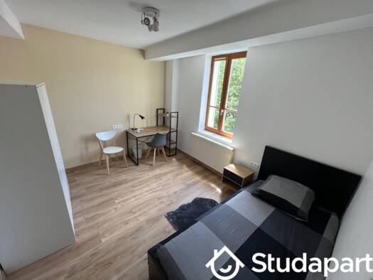 Colocation à louer 490 € 1 pièce 1 chambre 10 m² 2ème étage Gate Vigne Mantes-la-Jolie 78200