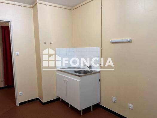 Appartement à louer 458 € 1 pièce 30 m² 8ème étage Les Floralies Fontaine 38600